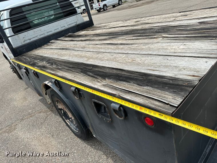image for item NL9897 2004 Ford F550 flatbed truck