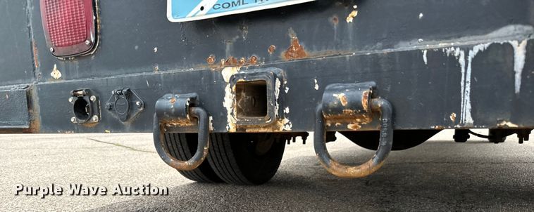 image for item NL9897 2004 Ford F550 flatbed truck