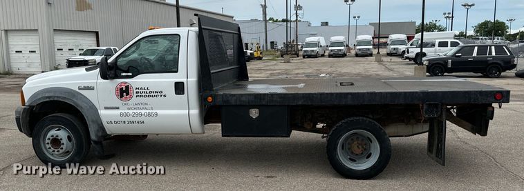 image for item NL9899 2005 Ford F550 flatbed truck