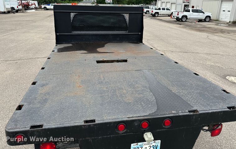 image for item NL9899 2005 Ford F550 flatbed truck