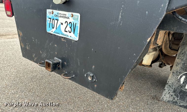image for item NL9899 2005 Ford F550 flatbed truck
