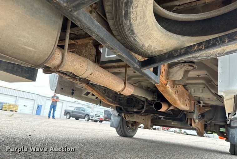 image for item NL9899 2005 Ford F550 flatbed truck