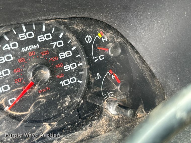 image for item NL9899 2005 Ford F550 flatbed truck