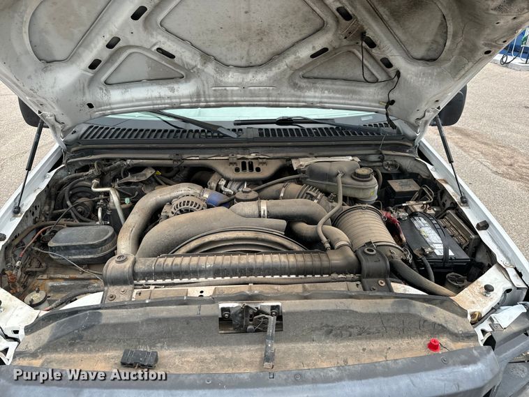 image for item NL9899 2005 Ford F550 flatbed truck