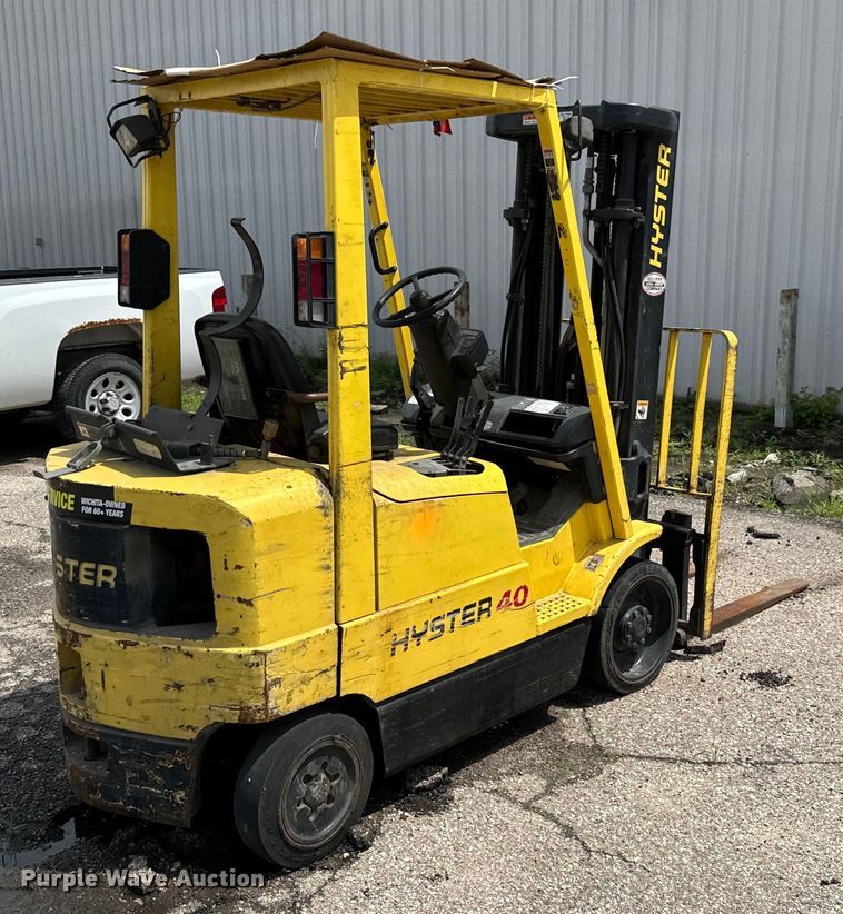 image for item NL9900 Hyster S40XM forklift