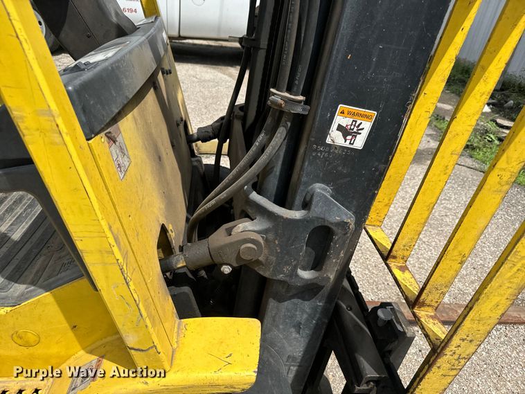 image for item NL9900 Hyster S40XM forklift