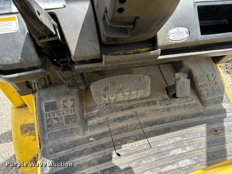 image for item NL9900 Hyster S40XM forklift