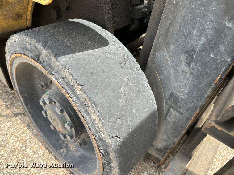 image for item NL9900 Hyster S40XM forklift