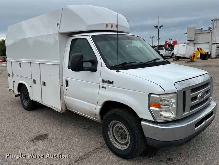 image for item NL9901 2010 Ford E350 Super Duty utility van