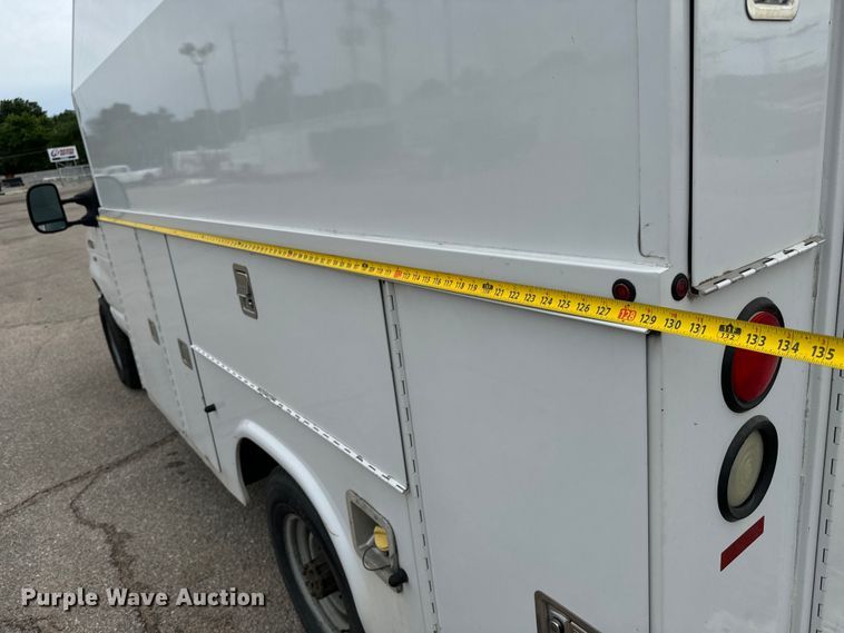 image for item NL9901 2010 Ford E350 Super Duty utility van