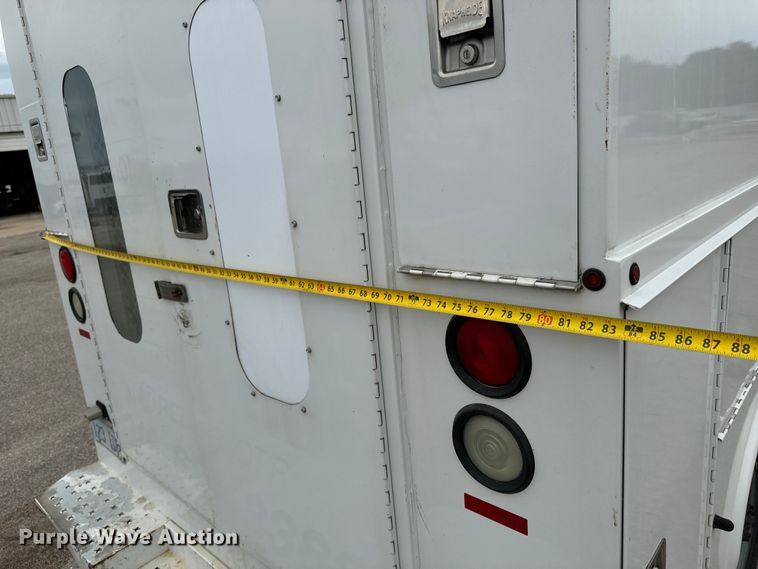 image for item NL9901 2010 Ford E350 Super Duty utility van