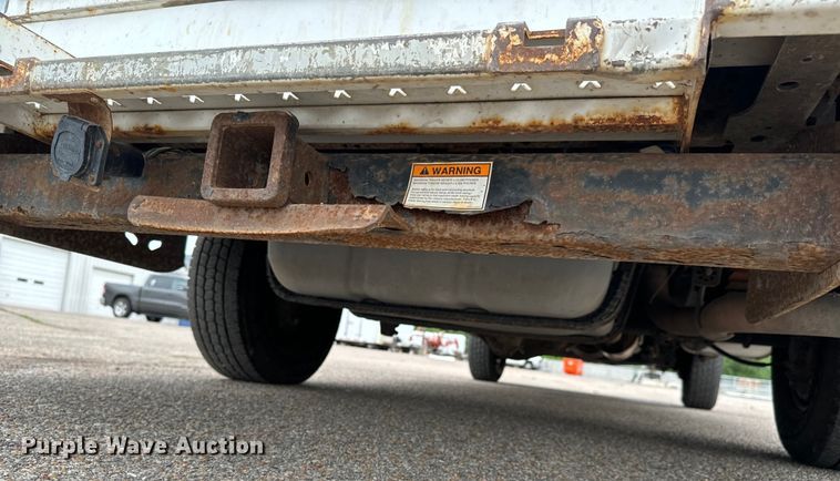 image for item NL9901 2010 Ford E350 Super Duty utility van