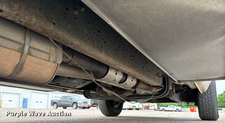 image for item NL9901 2010 Ford E350 Super Duty utility van