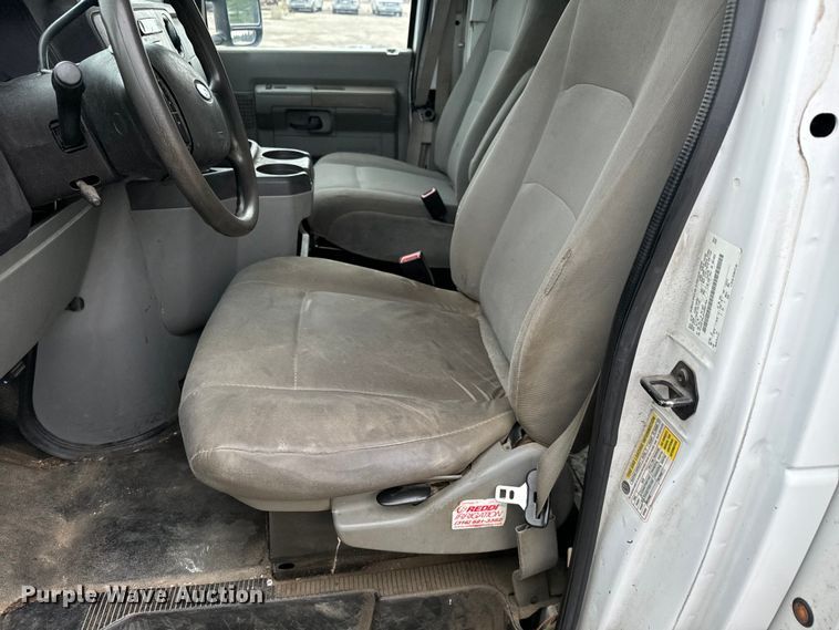 image for item NL9901 2010 Ford E350 Super Duty utility van