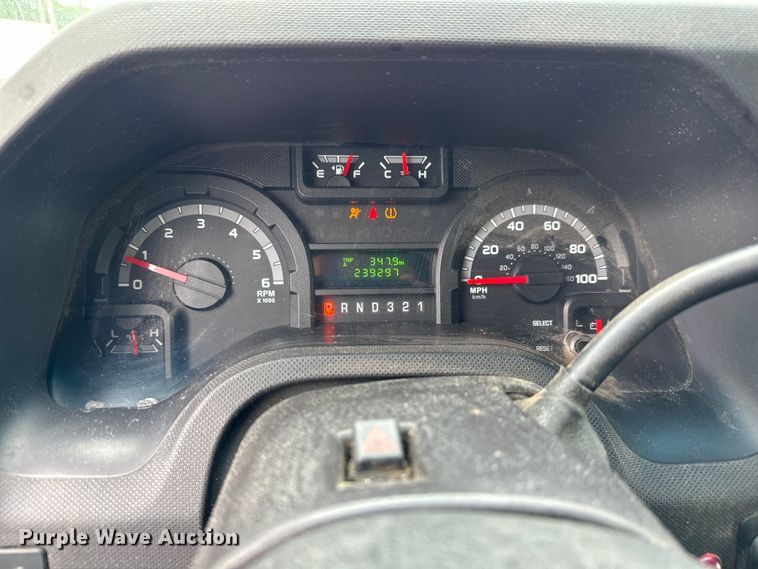 image for item NL9901 2010 Ford E350 Super Duty utility van