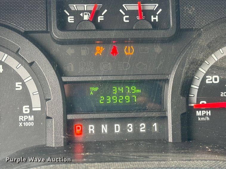 image for item NL9901 2010 Ford E350 Super Duty utility van