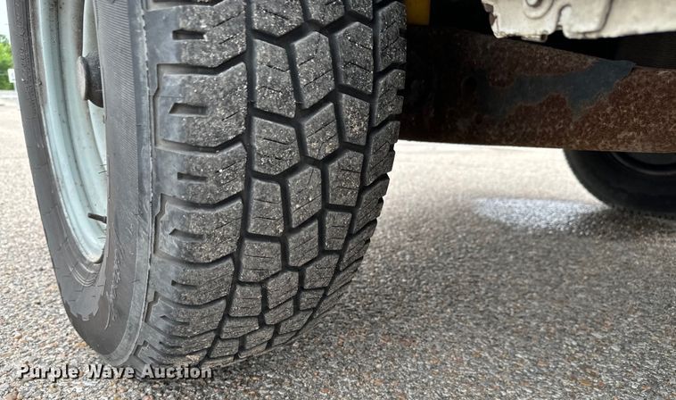 image for item NL9901 2010 Ford E350 Super Duty utility van