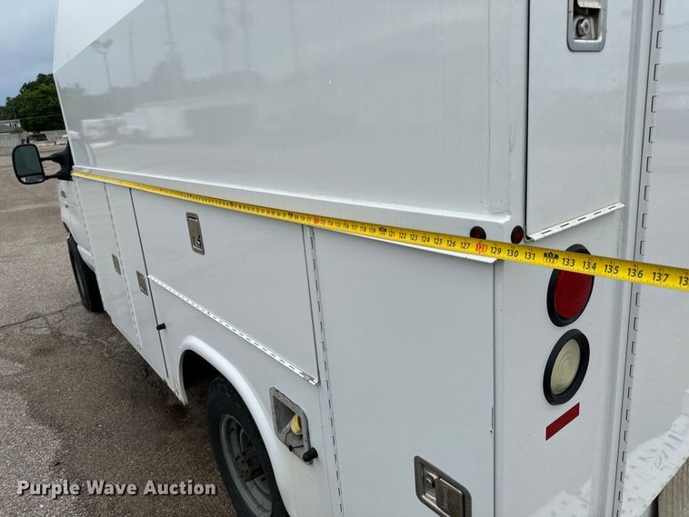 image for item NL9903 2012 Ford E350 Super Duty utility van