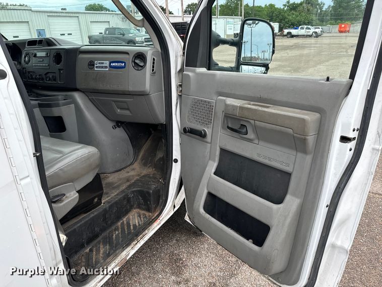 image for item NL9903 2012 Ford E350 Super Duty utility van