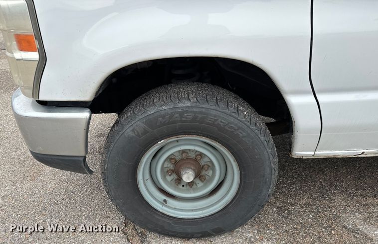 image for item NL9903 2012 Ford E350 Super Duty utility van