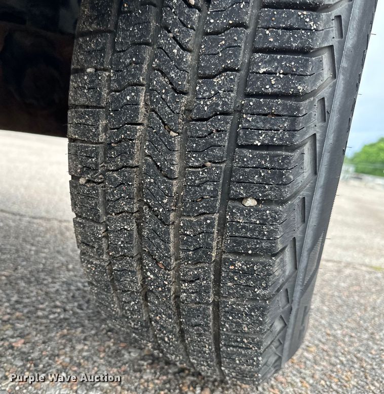 image for item NL9903 2012 Ford E350 Super Duty utility van