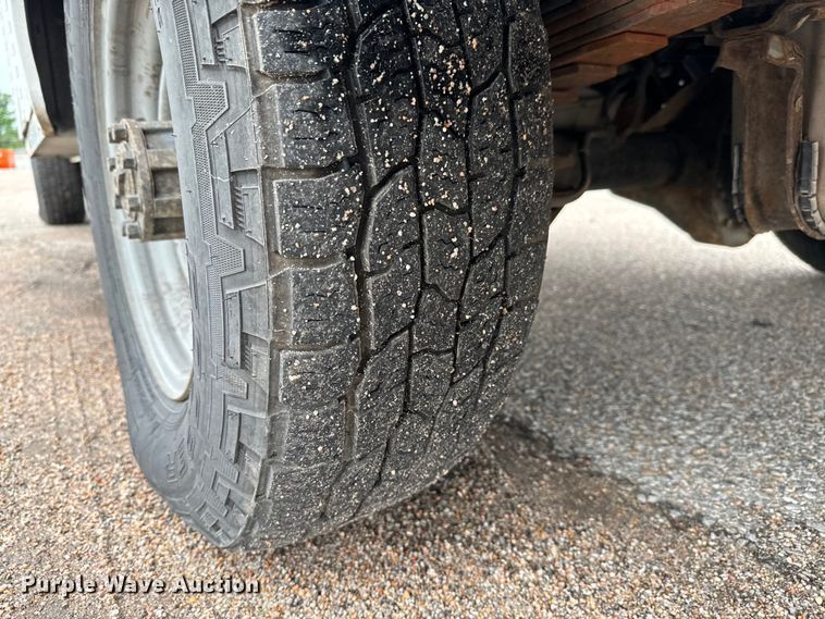 image for item NL9903 2012 Ford E350 Super Duty utility van