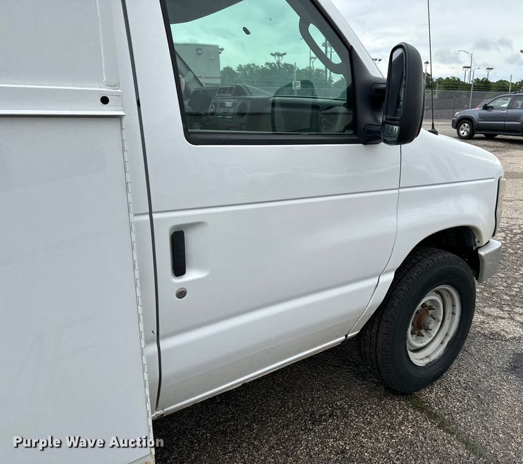 image for item NL9904 2012 Ford  E350 Super Duty utility van