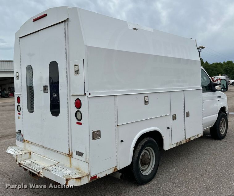 image for item NL9905 2011 Ford E350 Super Duty utility van
