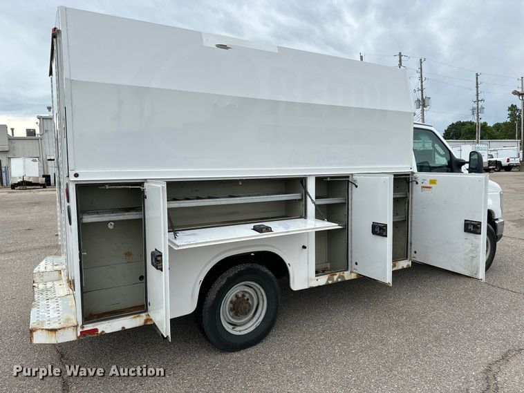 image for item NL9905 2011 Ford E350 Super Duty utility van