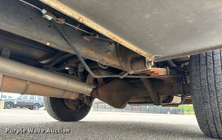 image for item NL9905 2011 Ford E350 Super Duty utility van