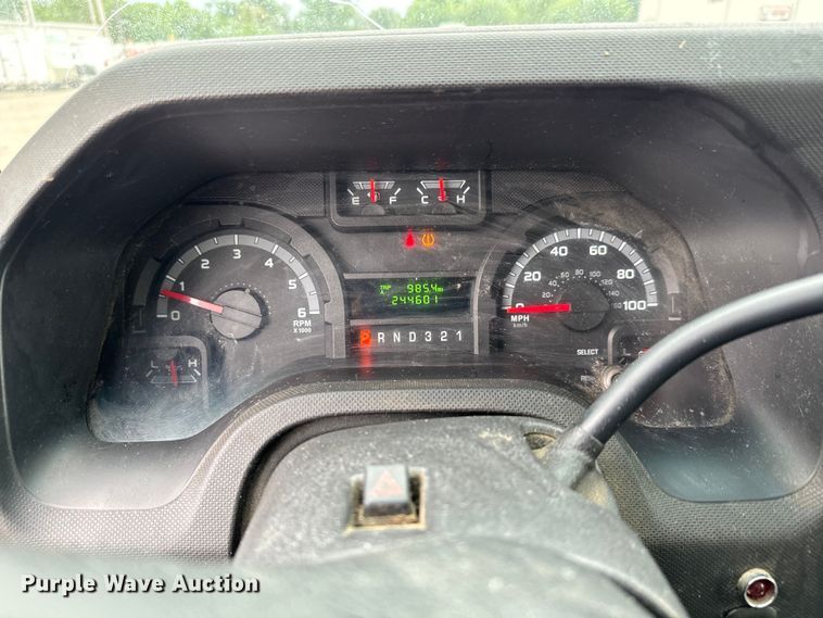 image for item NL9905 2011 Ford E350 Super Duty utility van