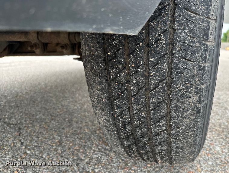 image for item NL9905 2011 Ford E350 Super Duty utility van