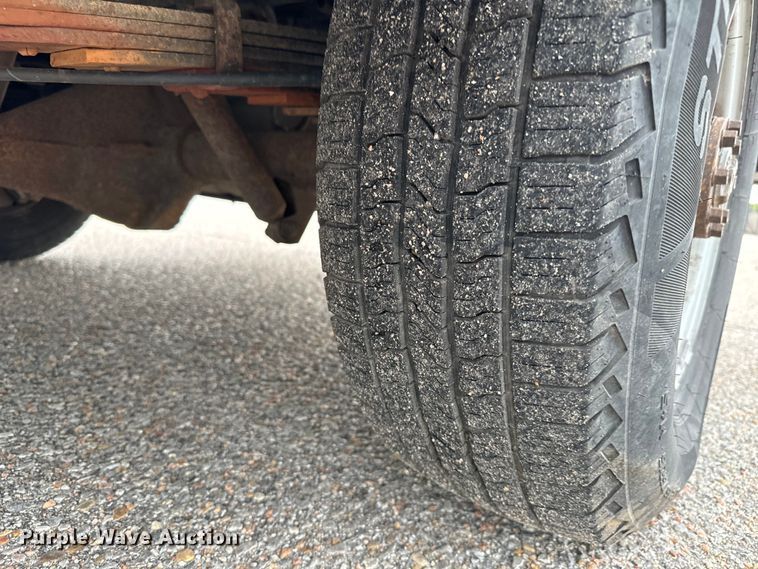 image for item NL9905 2011 Ford E350 Super Duty utility van