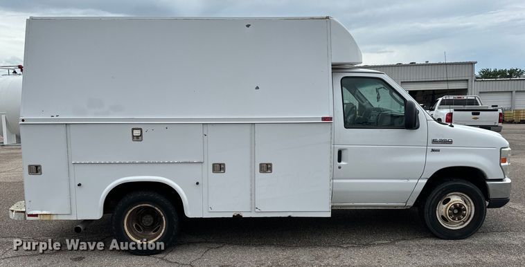 image for item NL9906 2012 Ford E350 Super Duty utility van