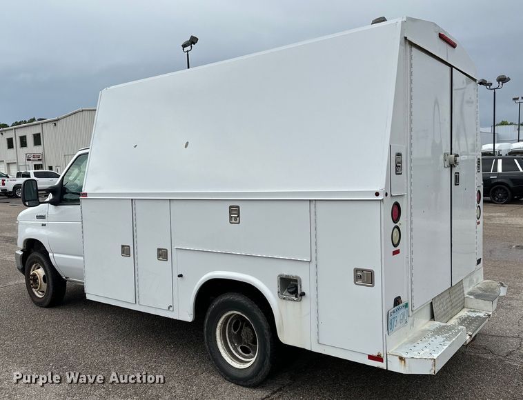 image for item NL9906 2012 Ford E350 Super Duty utility van
