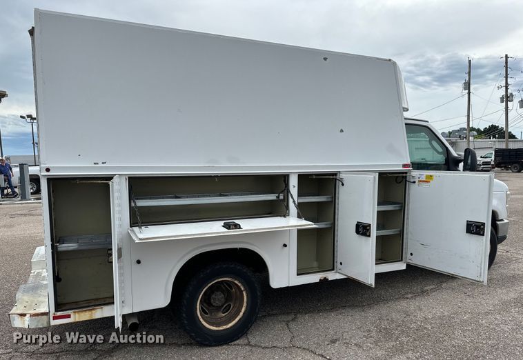 image for item NL9906 2012 Ford E350 Super Duty utility van