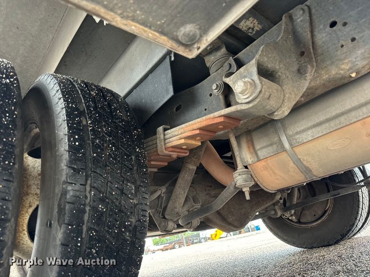 image for item NL9906 2012 Ford E350 Super Duty utility van