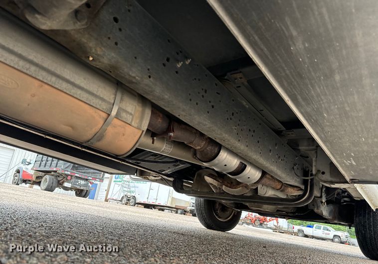 image for item NL9906 2012 Ford E350 Super Duty utility van