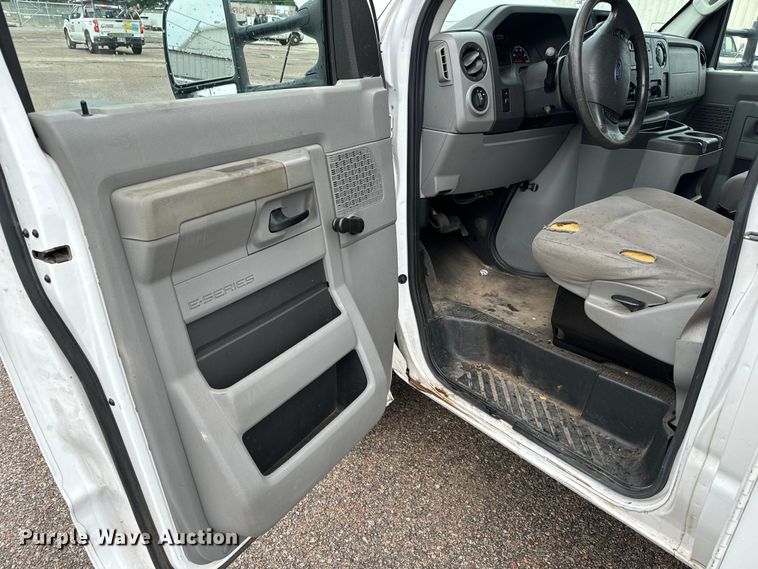 image for item NL9906 2012 Ford E350 Super Duty utility van