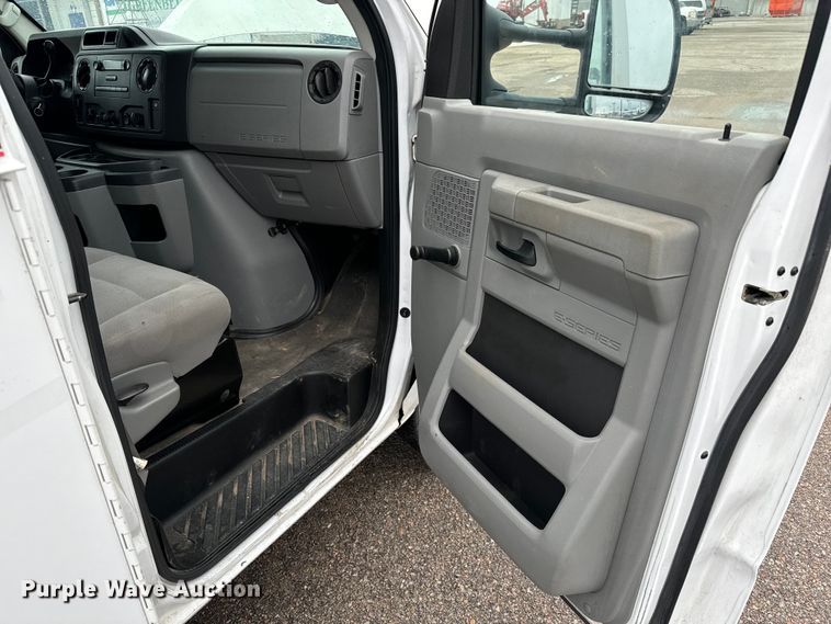image for item NL9906 2012 Ford E350 Super Duty utility van