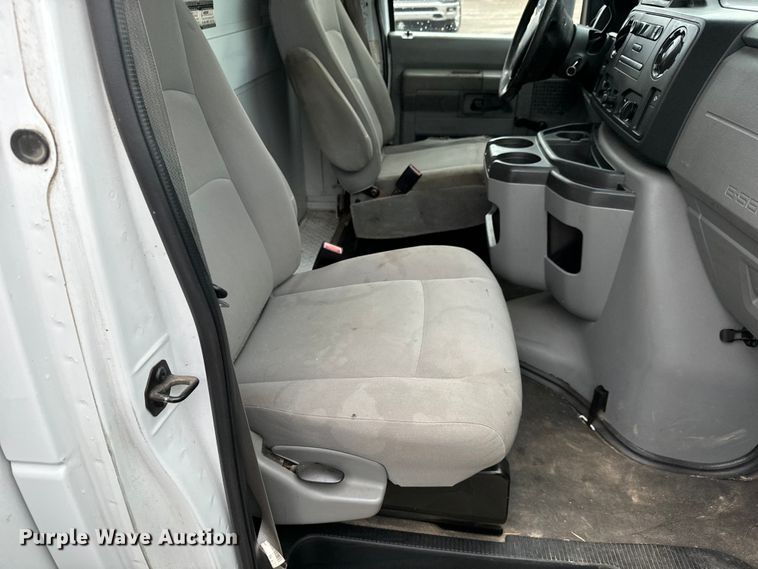 image for item NL9906 2012 Ford E350 Super Duty utility van