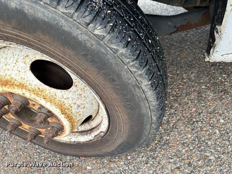 image for item NL9906 2012 Ford E350 Super Duty utility van