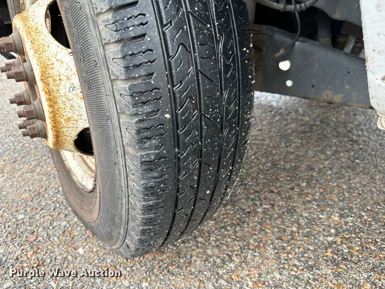 image for item NL9906 2012 Ford E350 Super Duty utility van