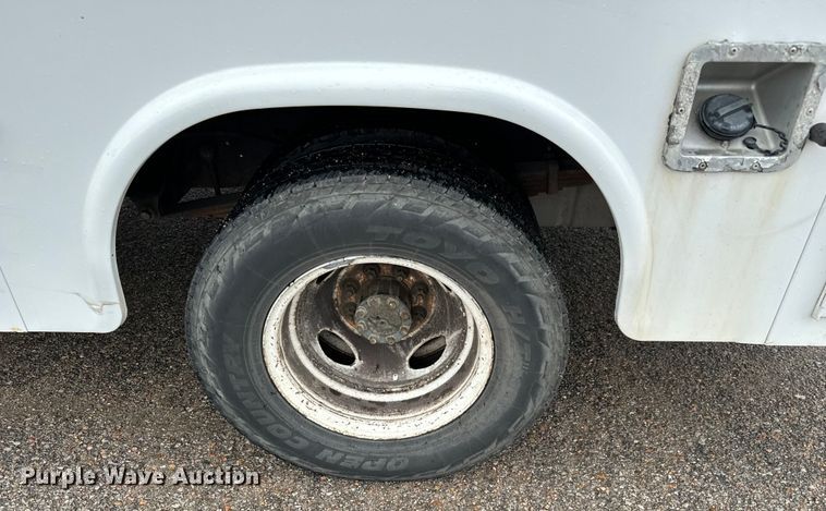 image for item NL9906 2012 Ford E350 Super Duty utility van