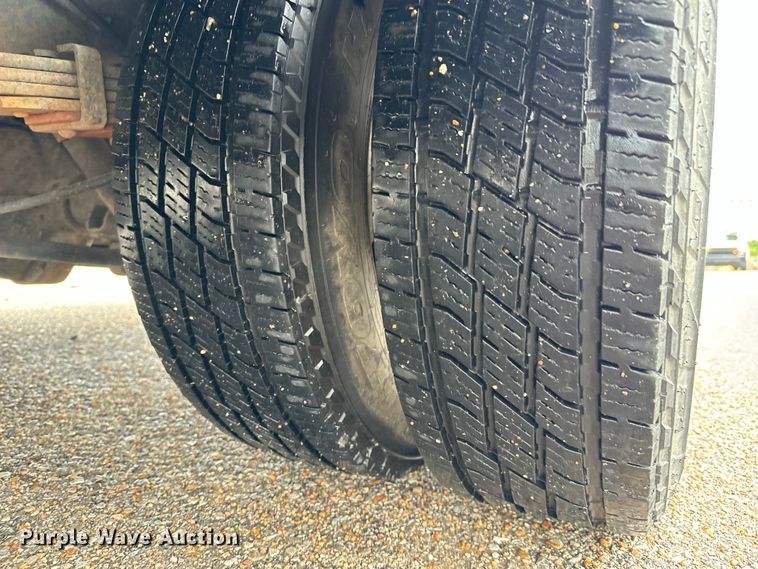 image for item NL9906 2012 Ford E350 Super Duty utility van