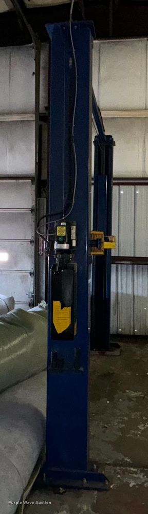 image for item NL9909 Forward Manufacturing DP10A two post automotive lift