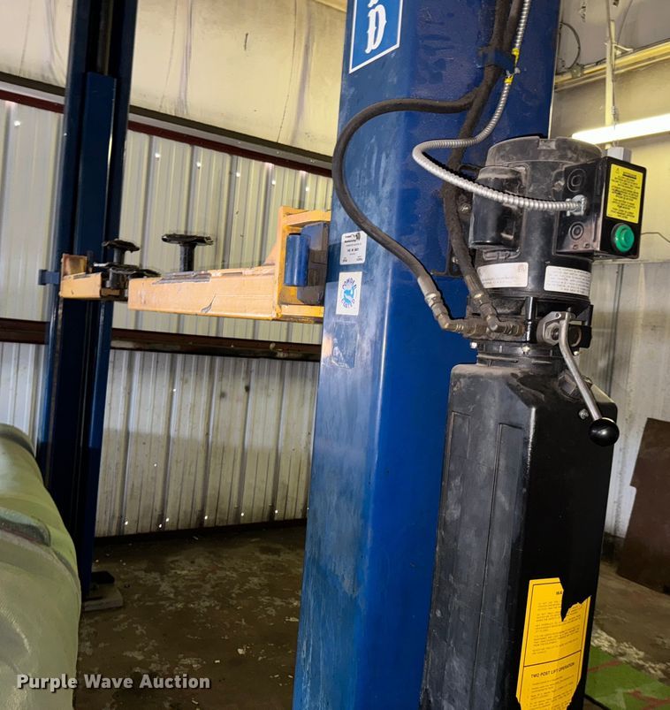 image for item NL9909 Forward Manufacturing DP10A two post automotive lift