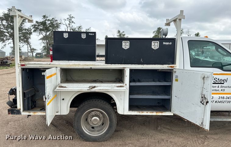 image for item NL9921 2006 Ford F550 Super Duty XL utility / service truck