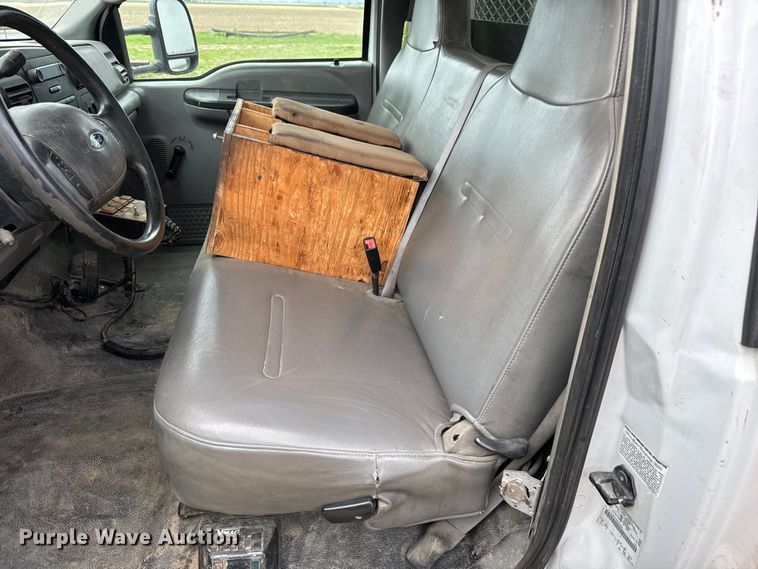 image for item NL9921 2006 Ford F550 Super Duty XL utility / service truck