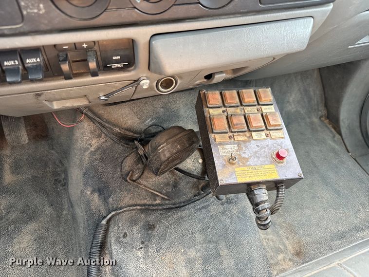 image for item NL9921 2006 Ford F550 Super Duty XL utility / service truck